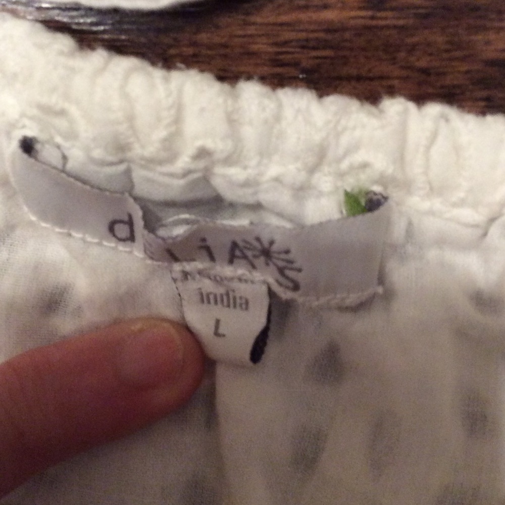 Delias camisole top - Picture 2 of 4